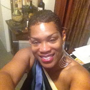 Meet your Posher, Elaine